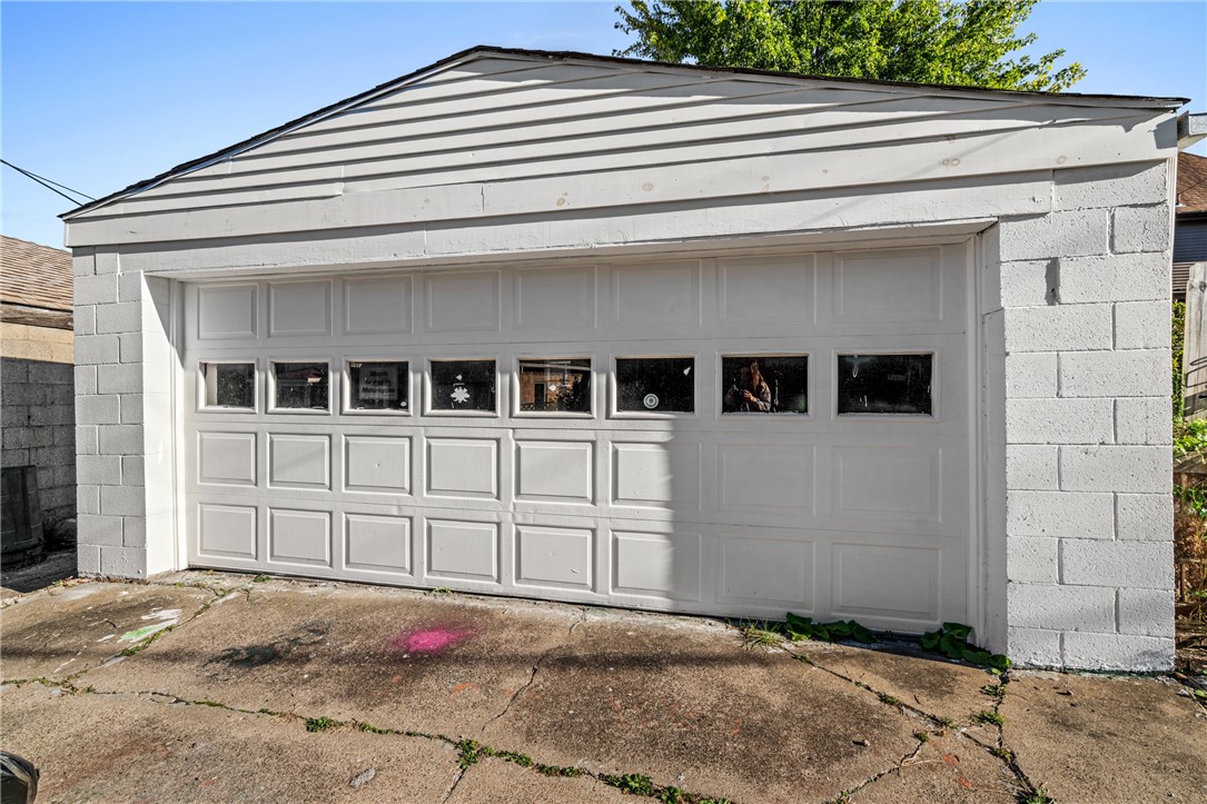 1909 Chislett St