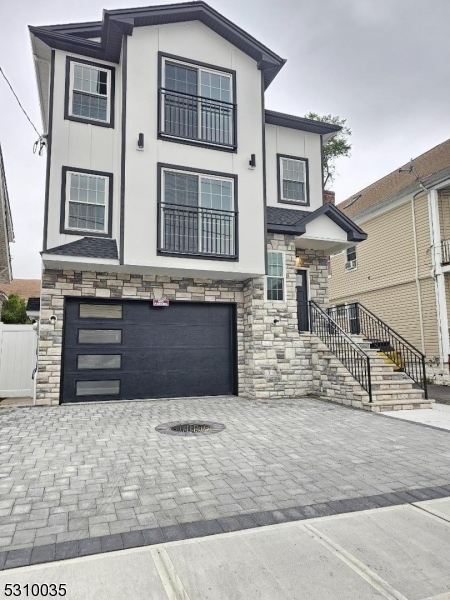 122 Alton St