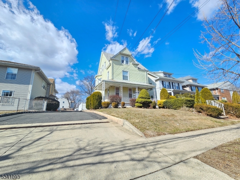 640 Jefferson Ave