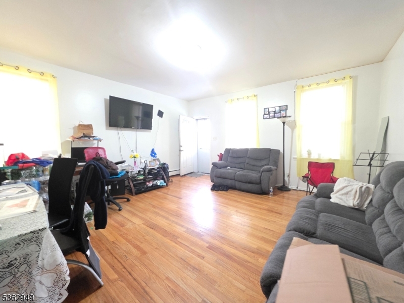 32 Spencer St