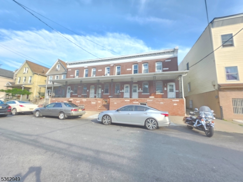 32 Spencer St