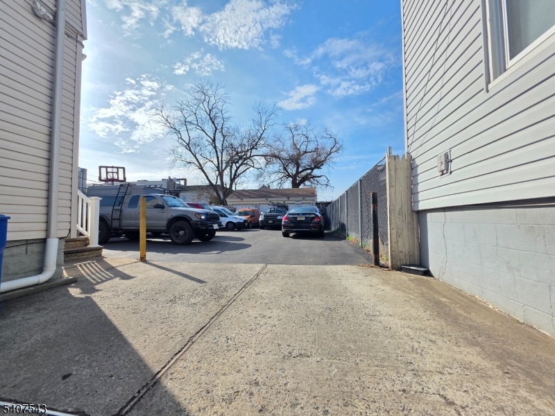 15 E Price St