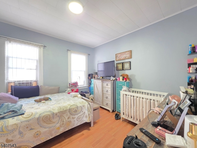 15 E Price St