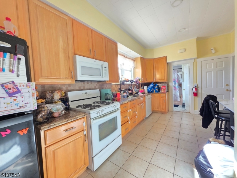 15 E Price St