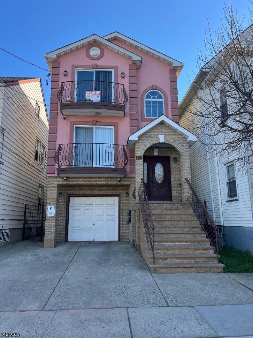 241 Fulton St 2