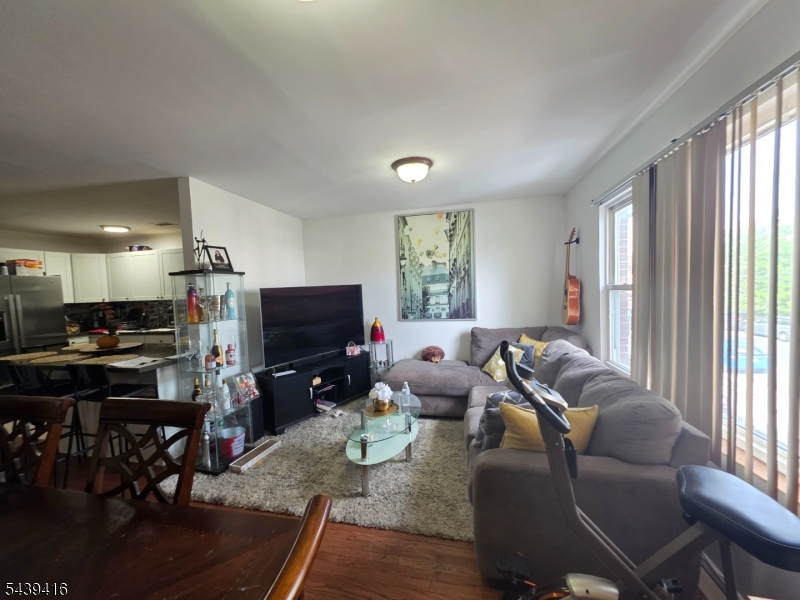 229 Delaware St