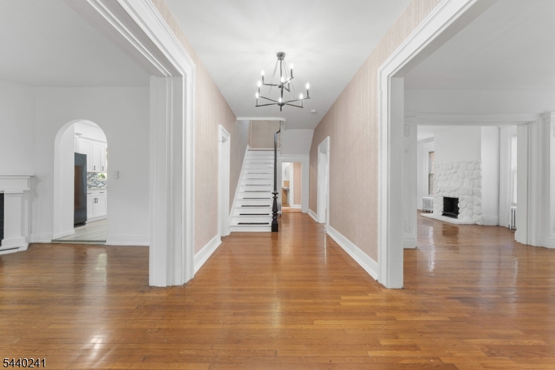 589 Westminster Ave