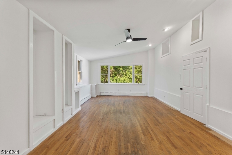 589 Westminster Ave