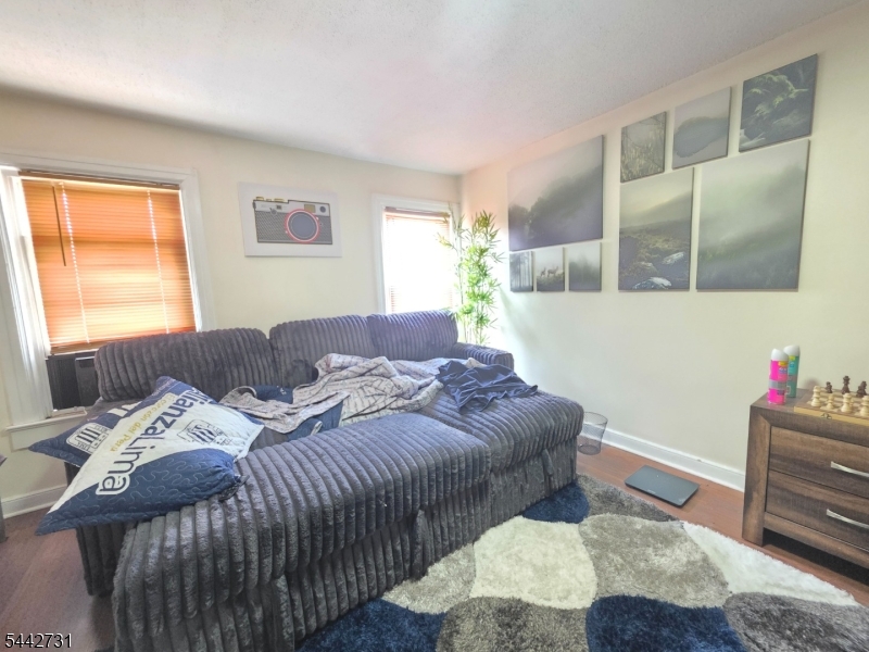 805 4Th Ave
