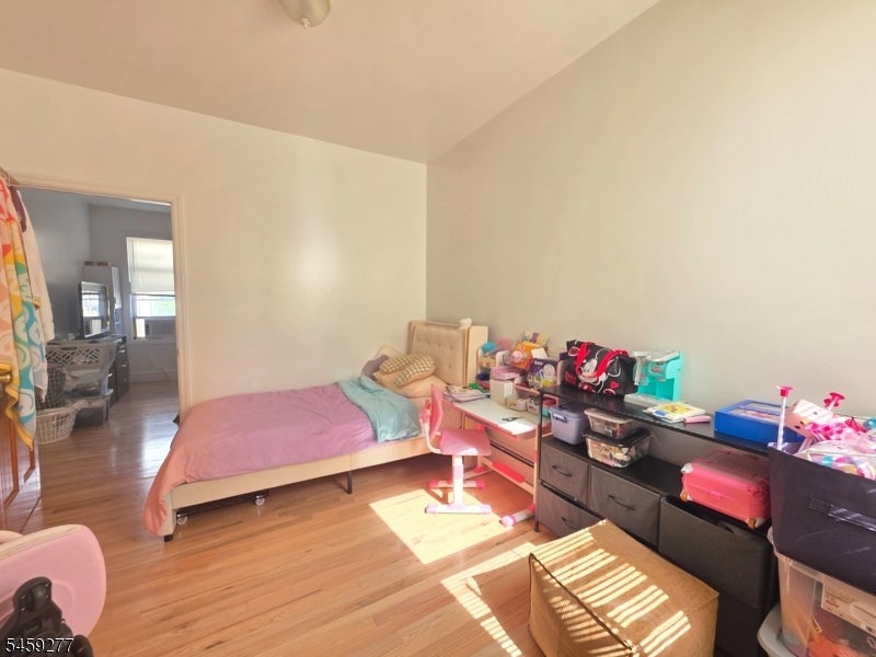 554 Franklin St
