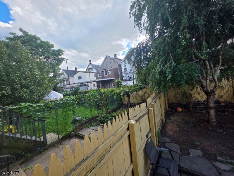 554 Franklin St