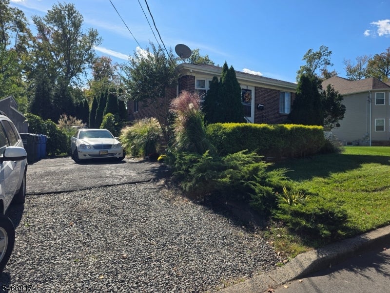176 Kensington Ave