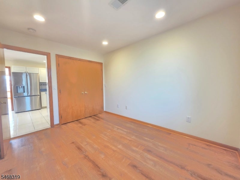 945 Meredith Ave
