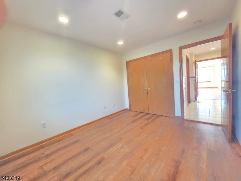 945 Meredith Ave