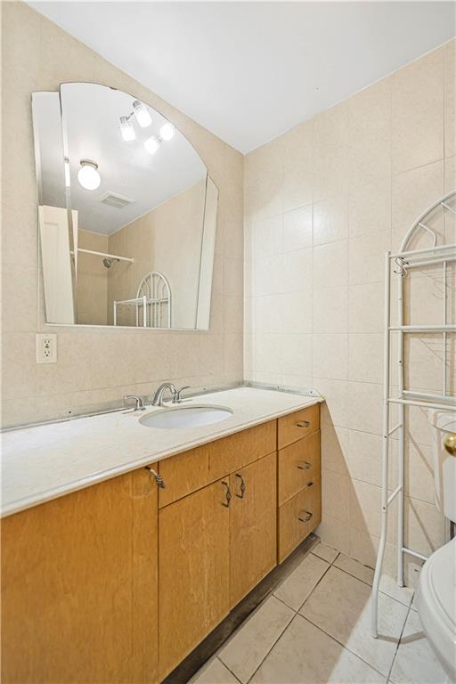 120 Ocean View Avenue 2B