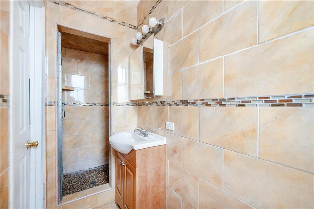 602 Avenue T 6D