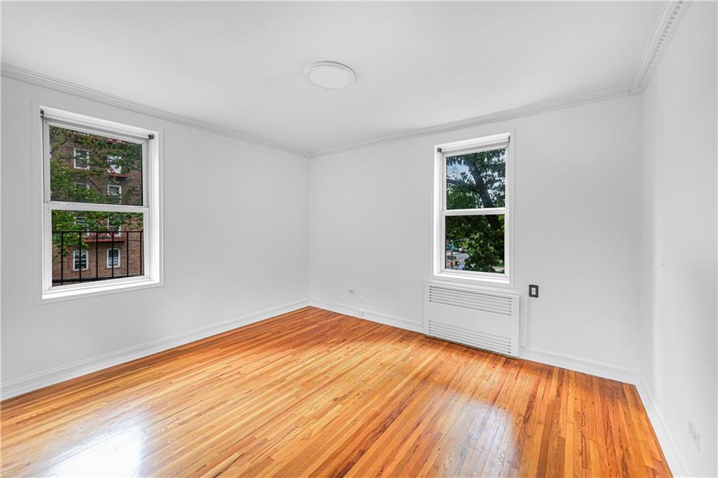 394 Avenue S 2E