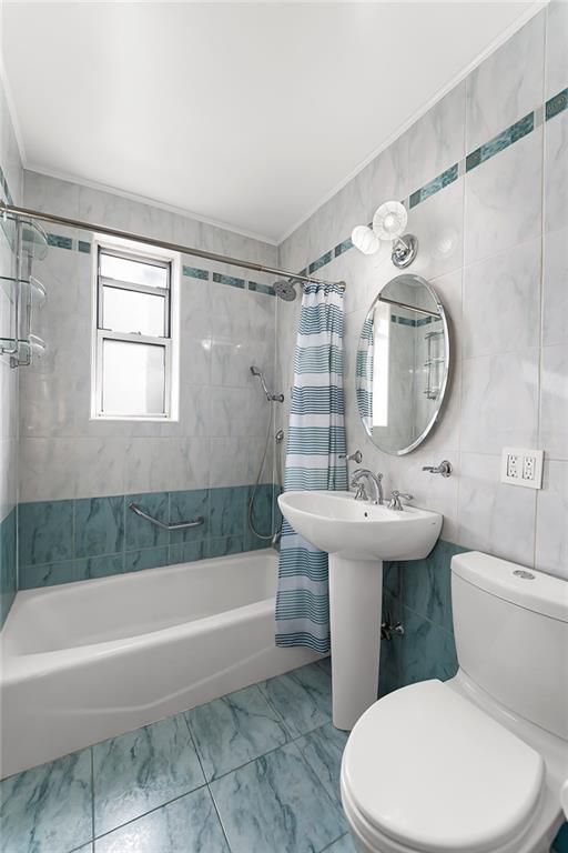 702 Kathleen Place 6D