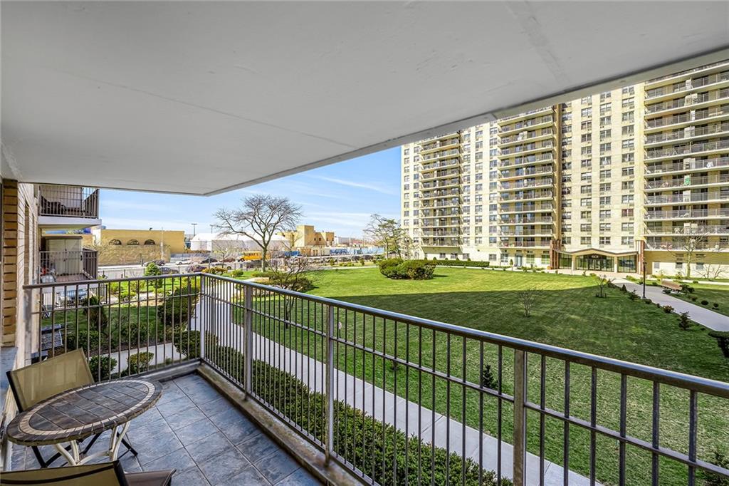 501 Surf Avenue 1N