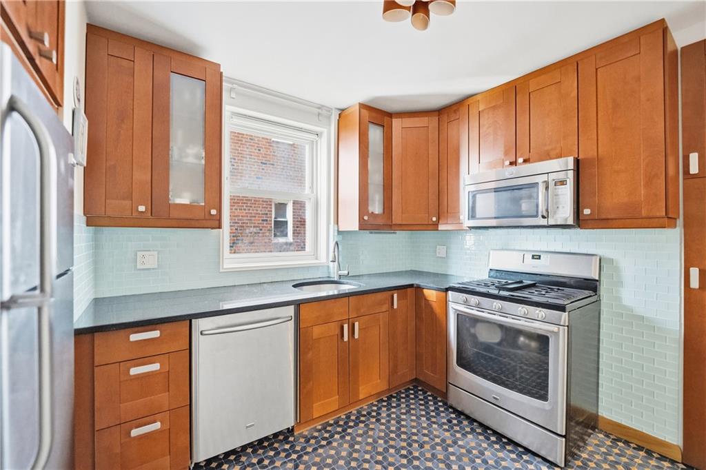 2260 Benson Avenue 3A