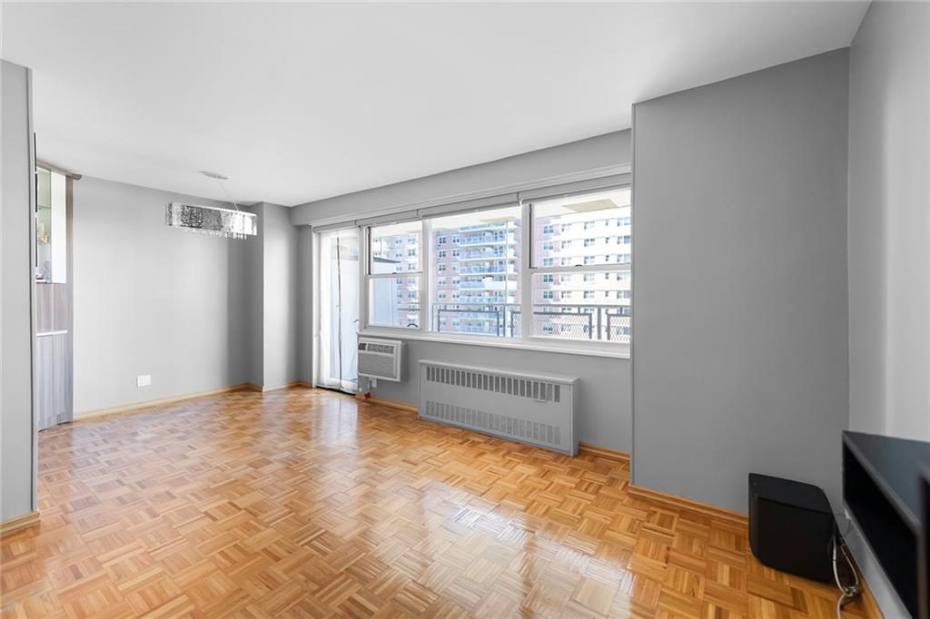 2928 West 5th Street 8J