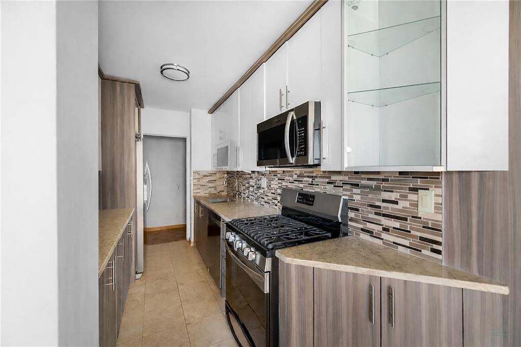 2928 West 5th Street 8J