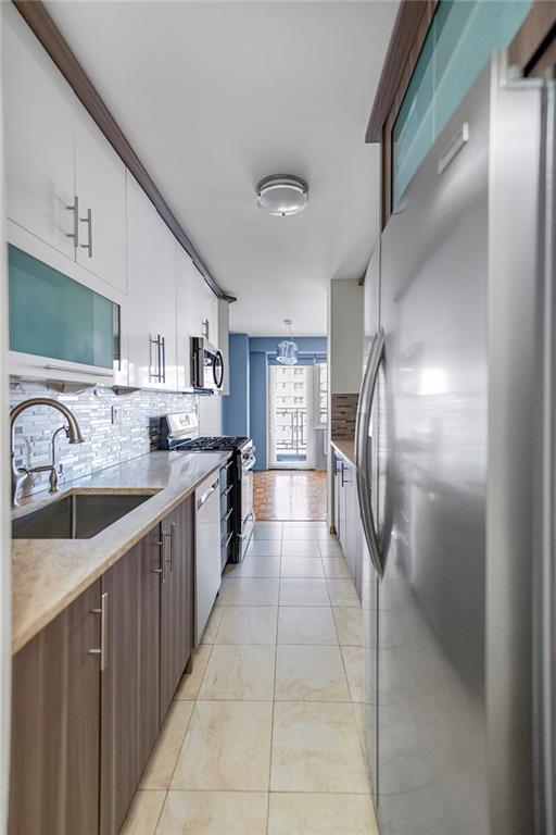 2928 West 5th Street 8J