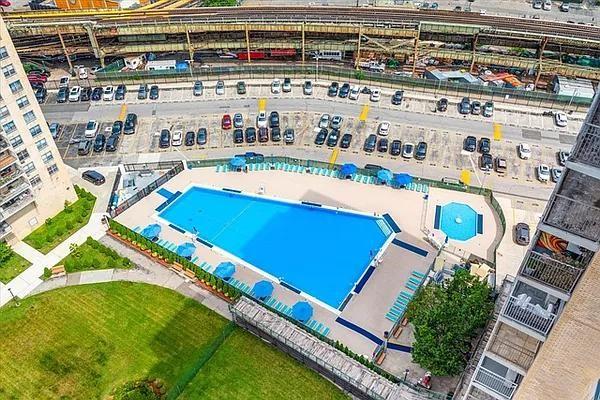 501 Surf Avenue Apt. 1-N