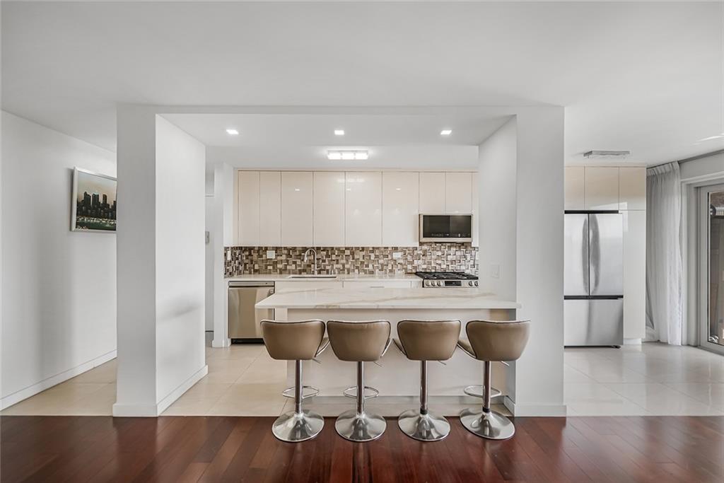 2944 West 5th Street 18C