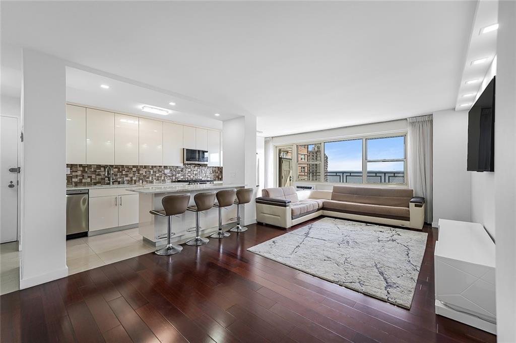 2944 West 5th Street 18C