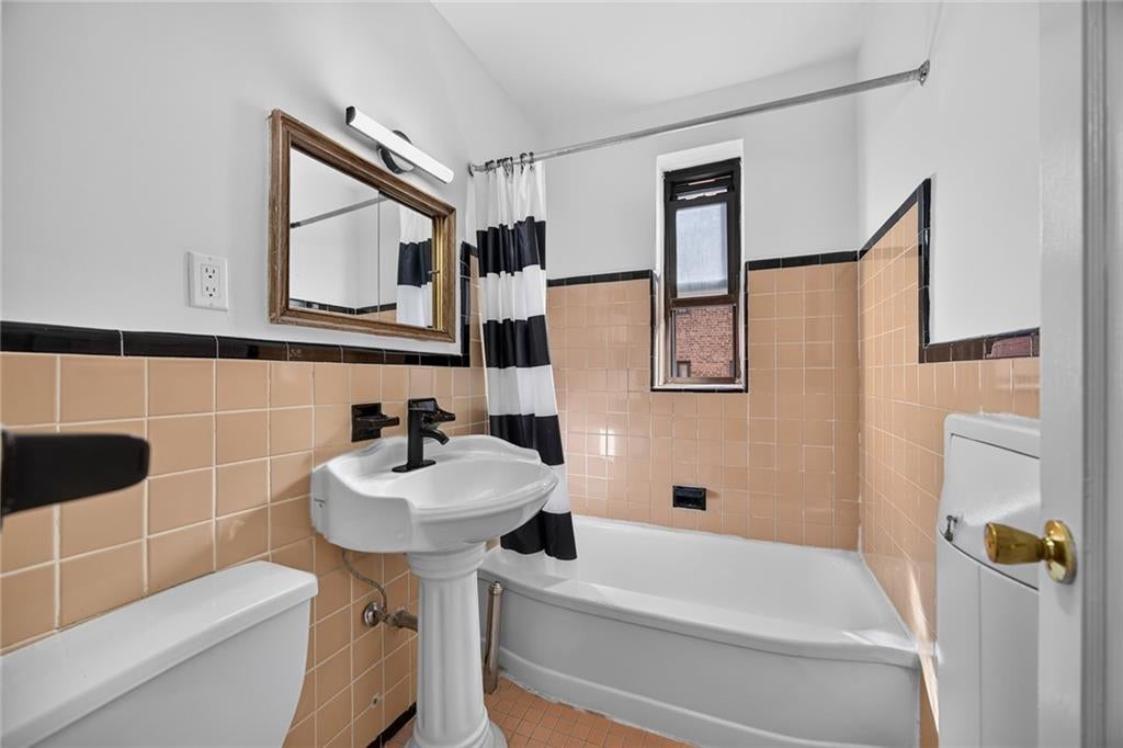 138 71st Street C14