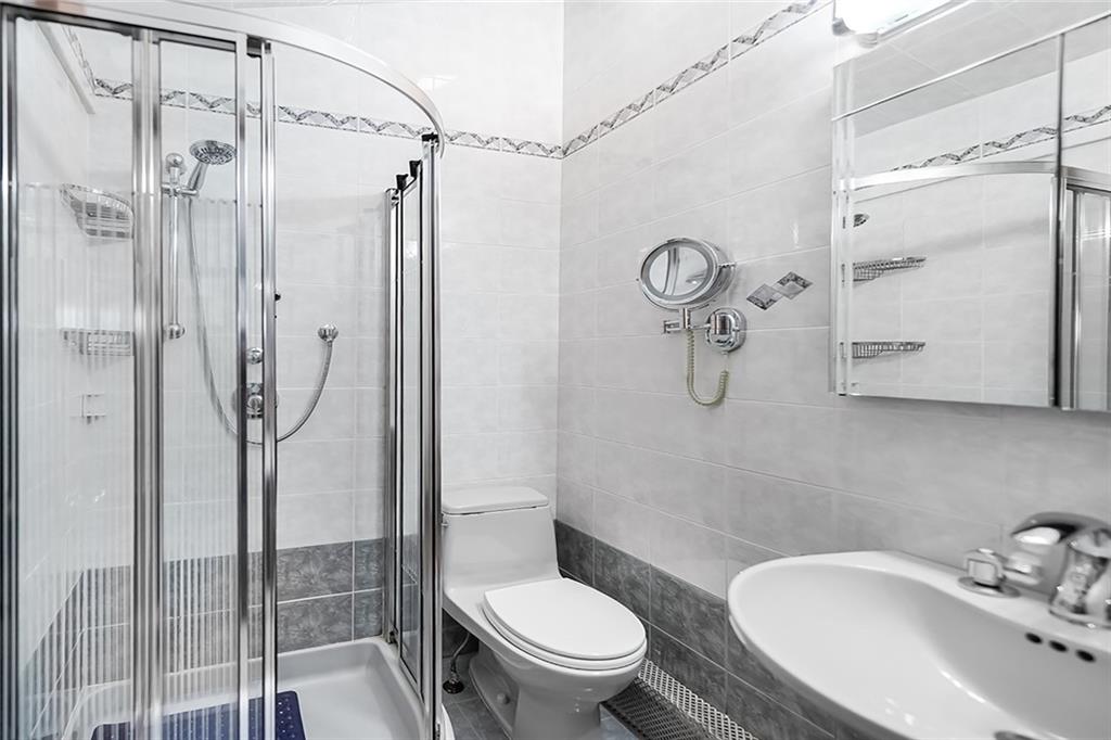 1109 Banner Avenue 6A