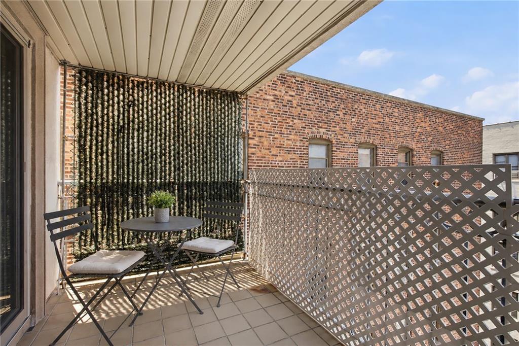 2158 Ocean Avenue 7B