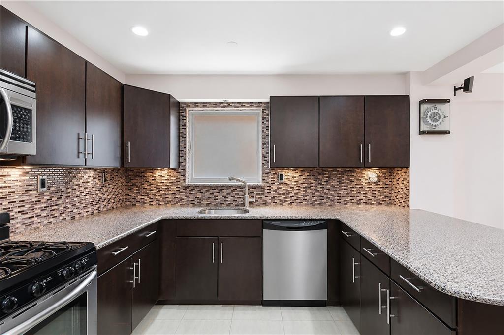 2158 Ocean Avenue 7B