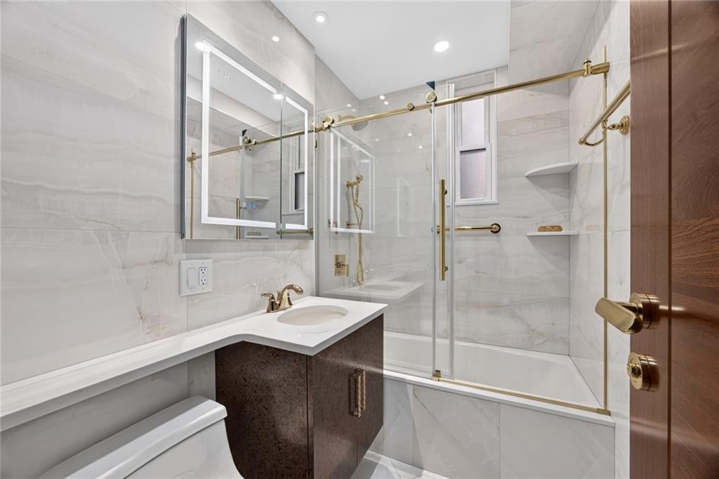 2427 East 29th Street 3G