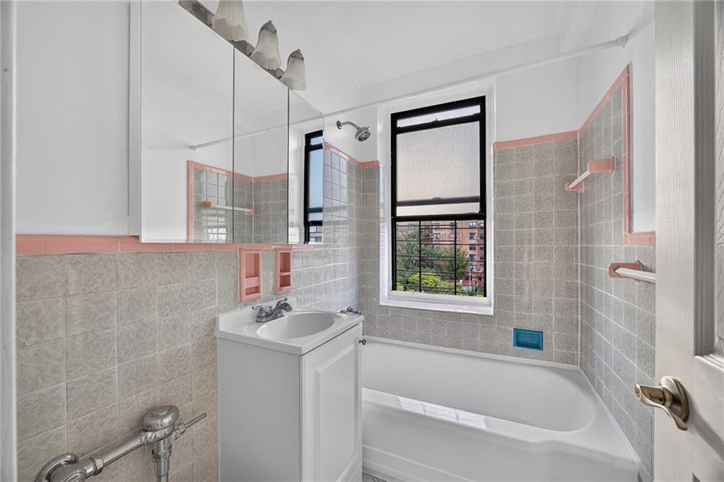 3101 Ocean Parkway 5C