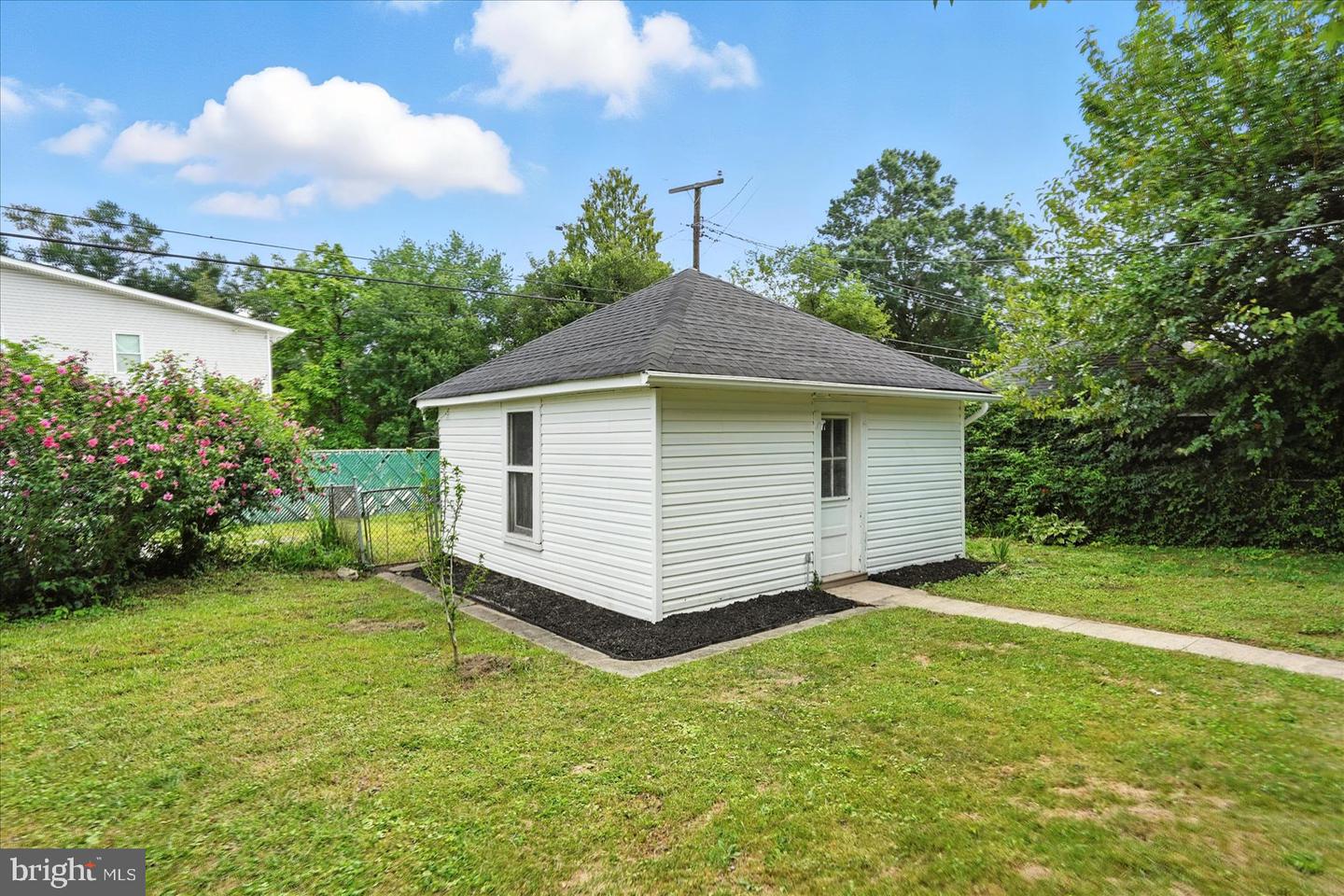 1002 Beaumont Ave