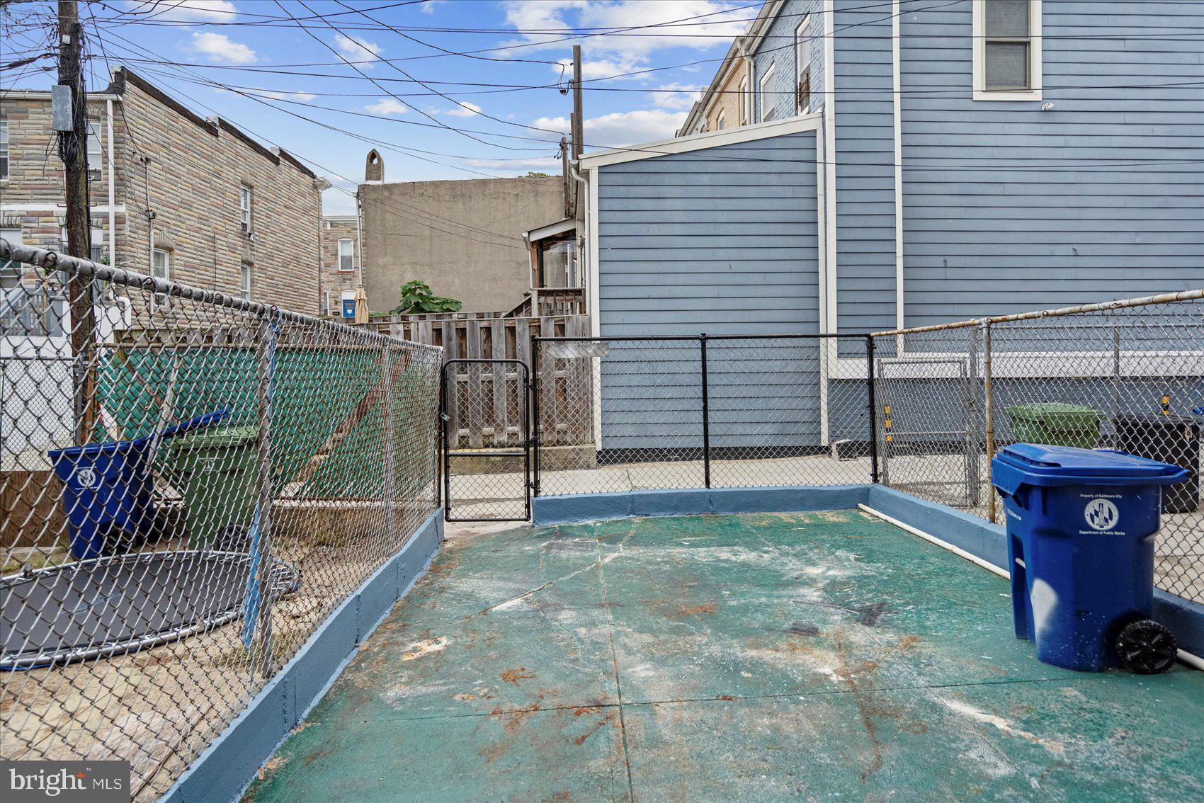 442 N LUZERNE AVENUE