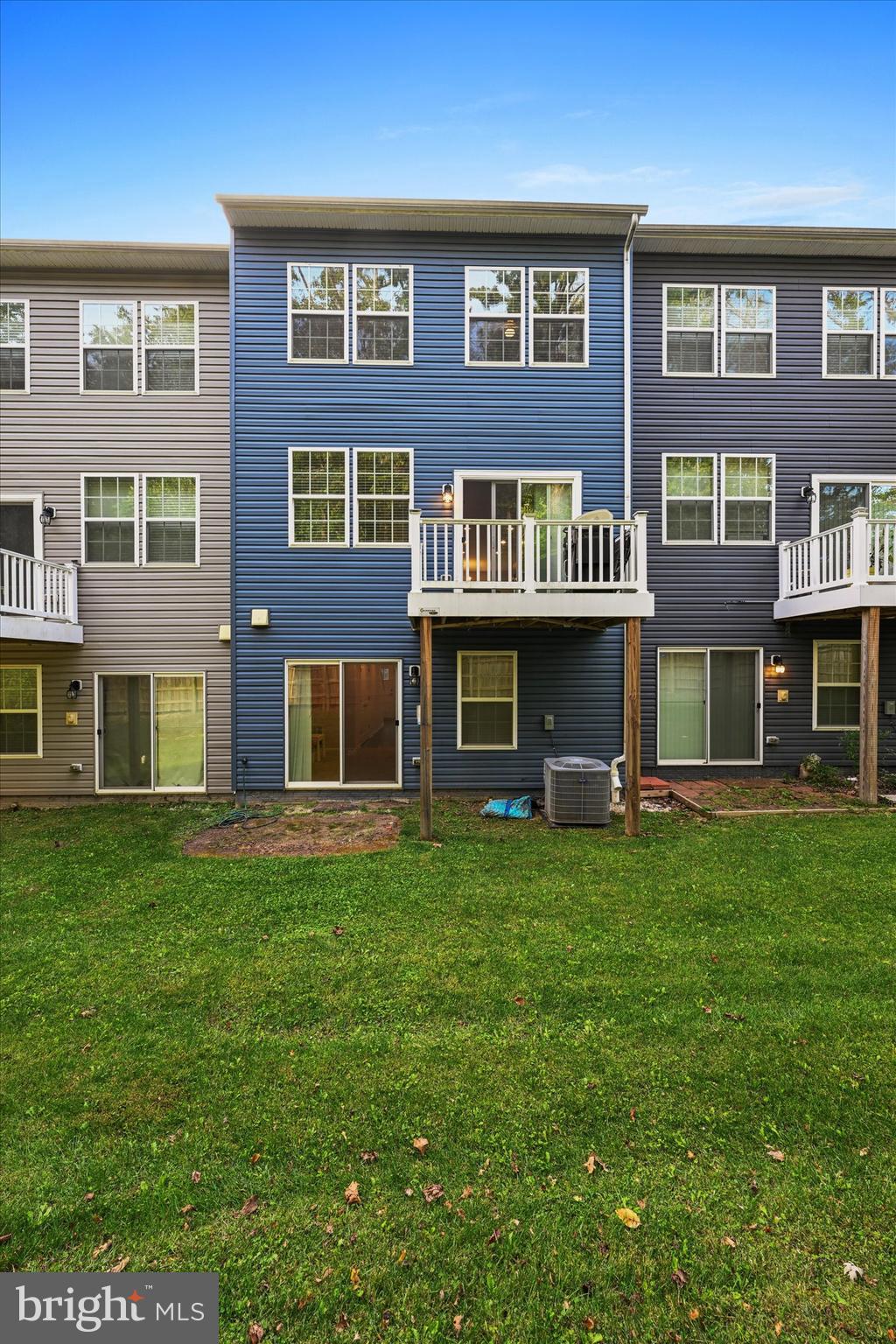 5735 Nicken Ct