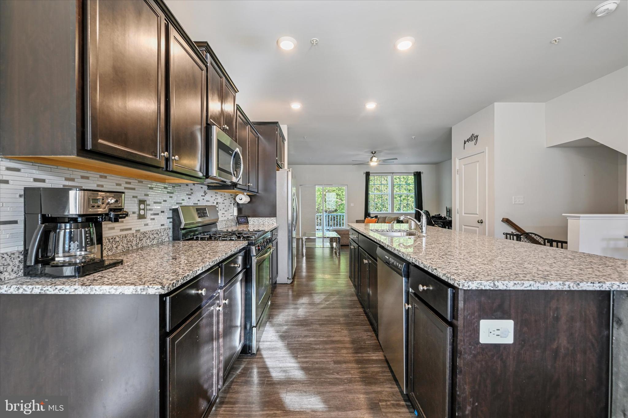 5735 Nicken Ct