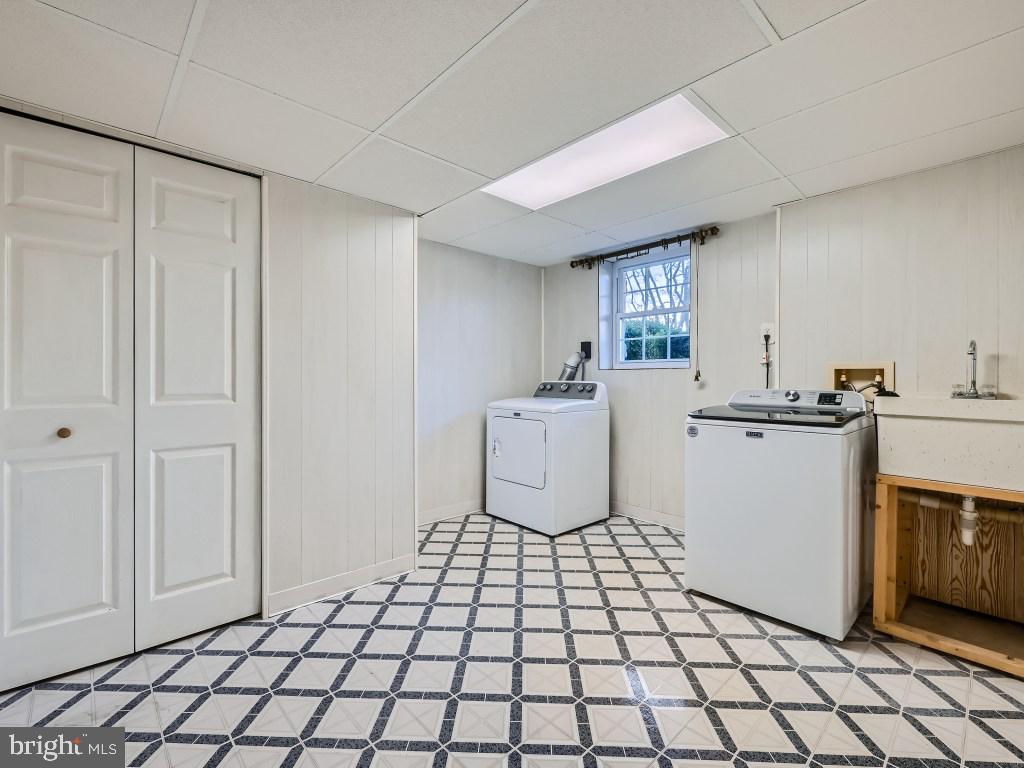 3 Bluestone Ct