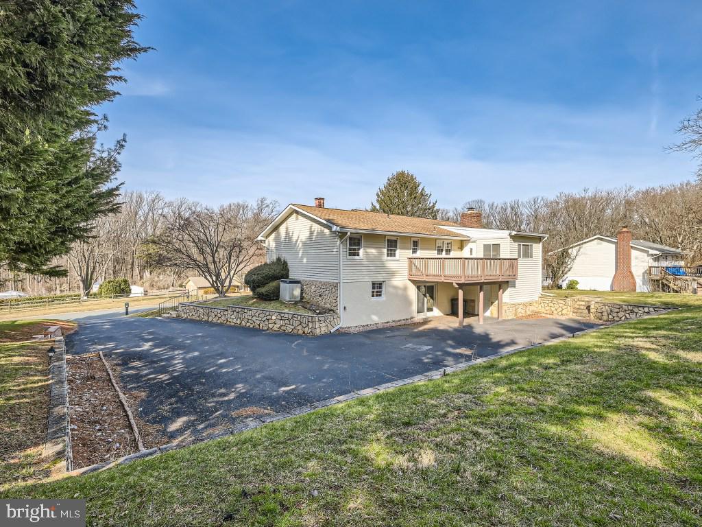 3 Bluestone Ct
