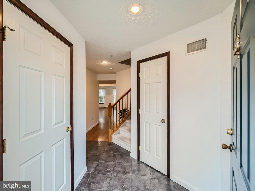 9707 Redwing Dr #9707