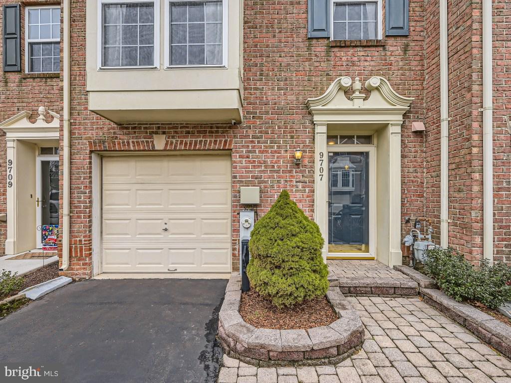 9707 Redwing Dr #9707