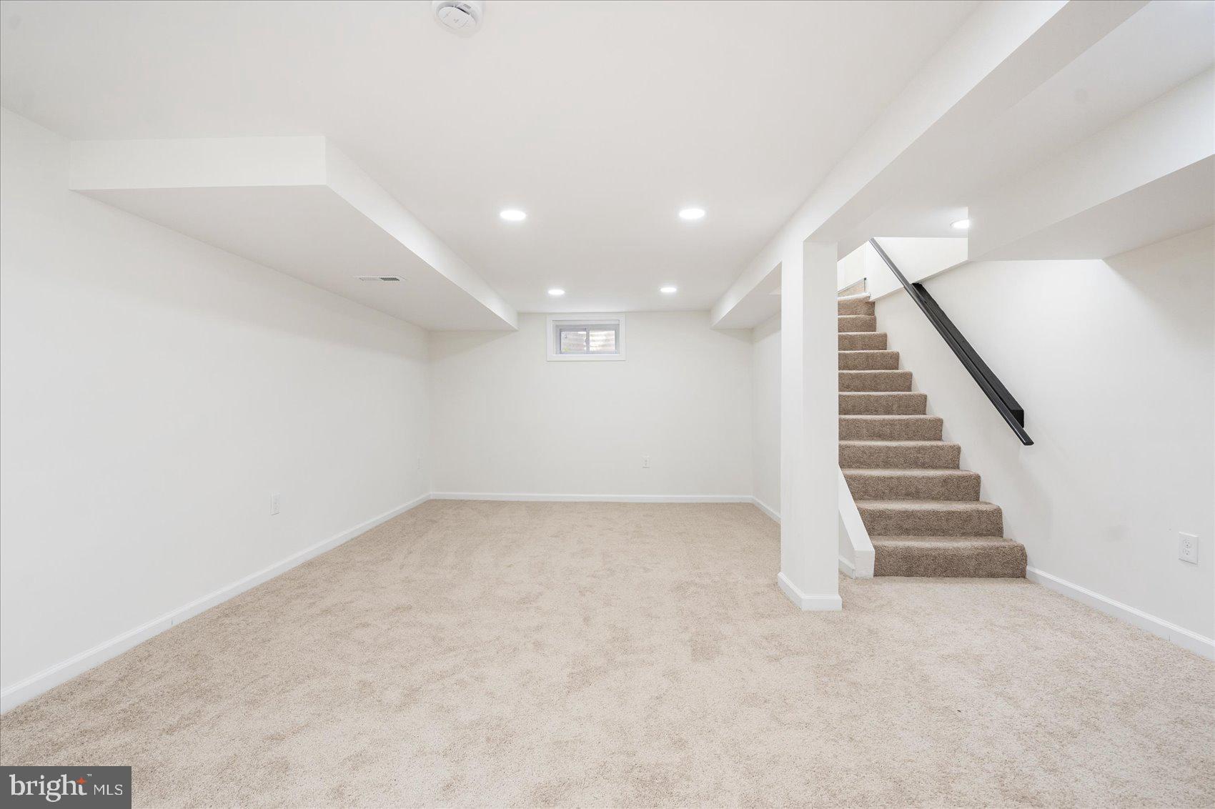 8635 Richmond Ave