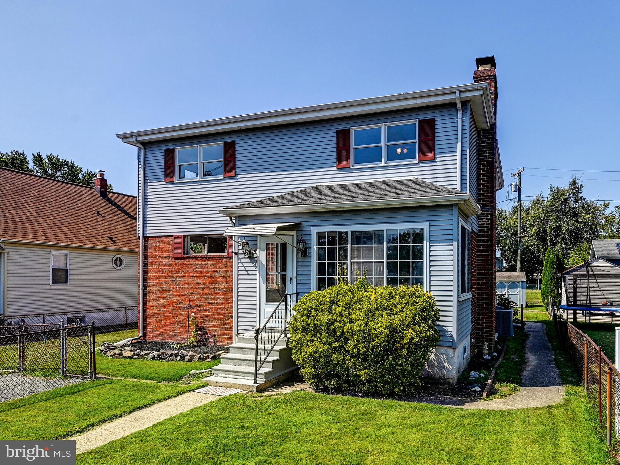 2510 Veronica Ave