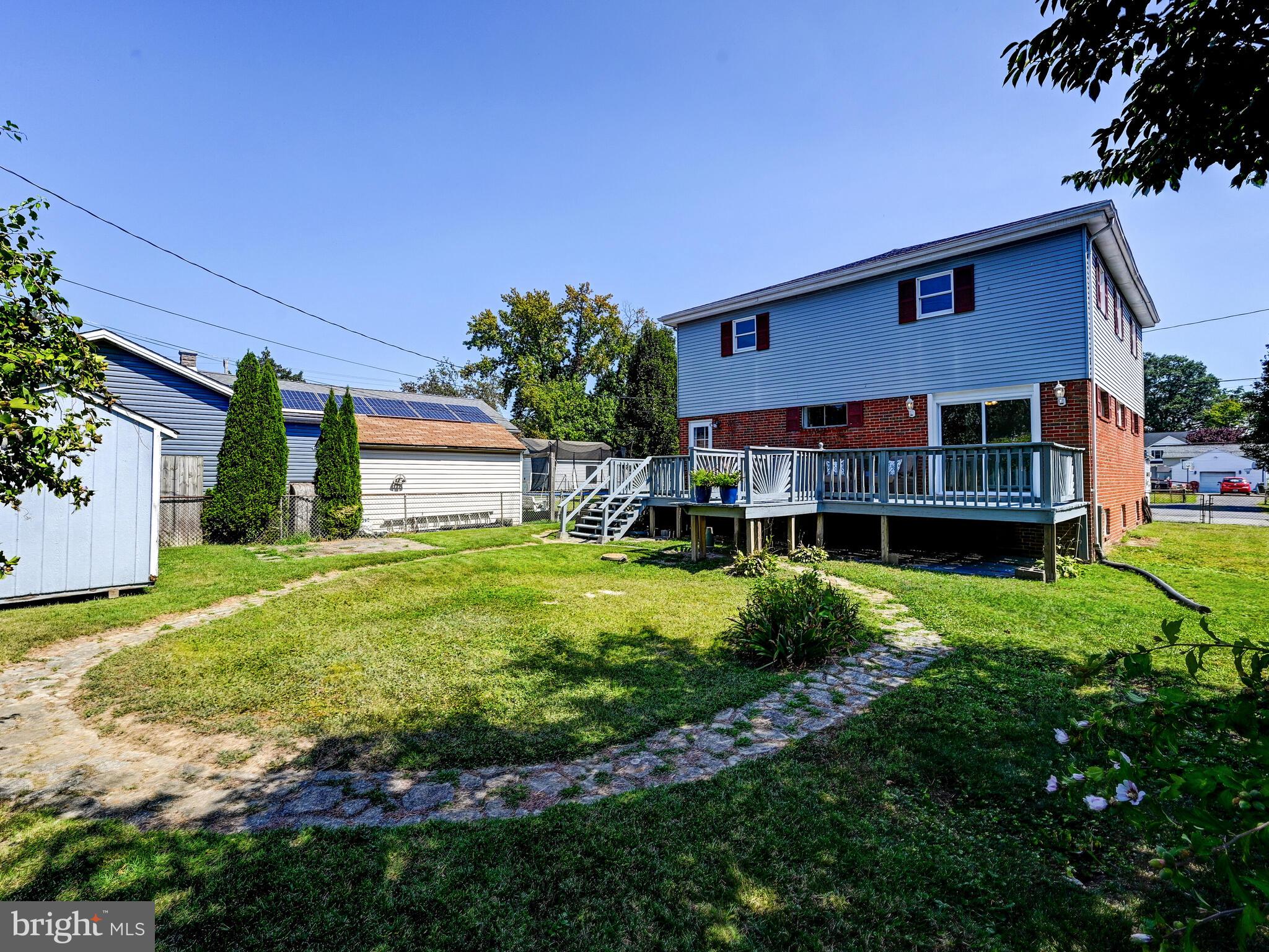 2510 Veronica Ave