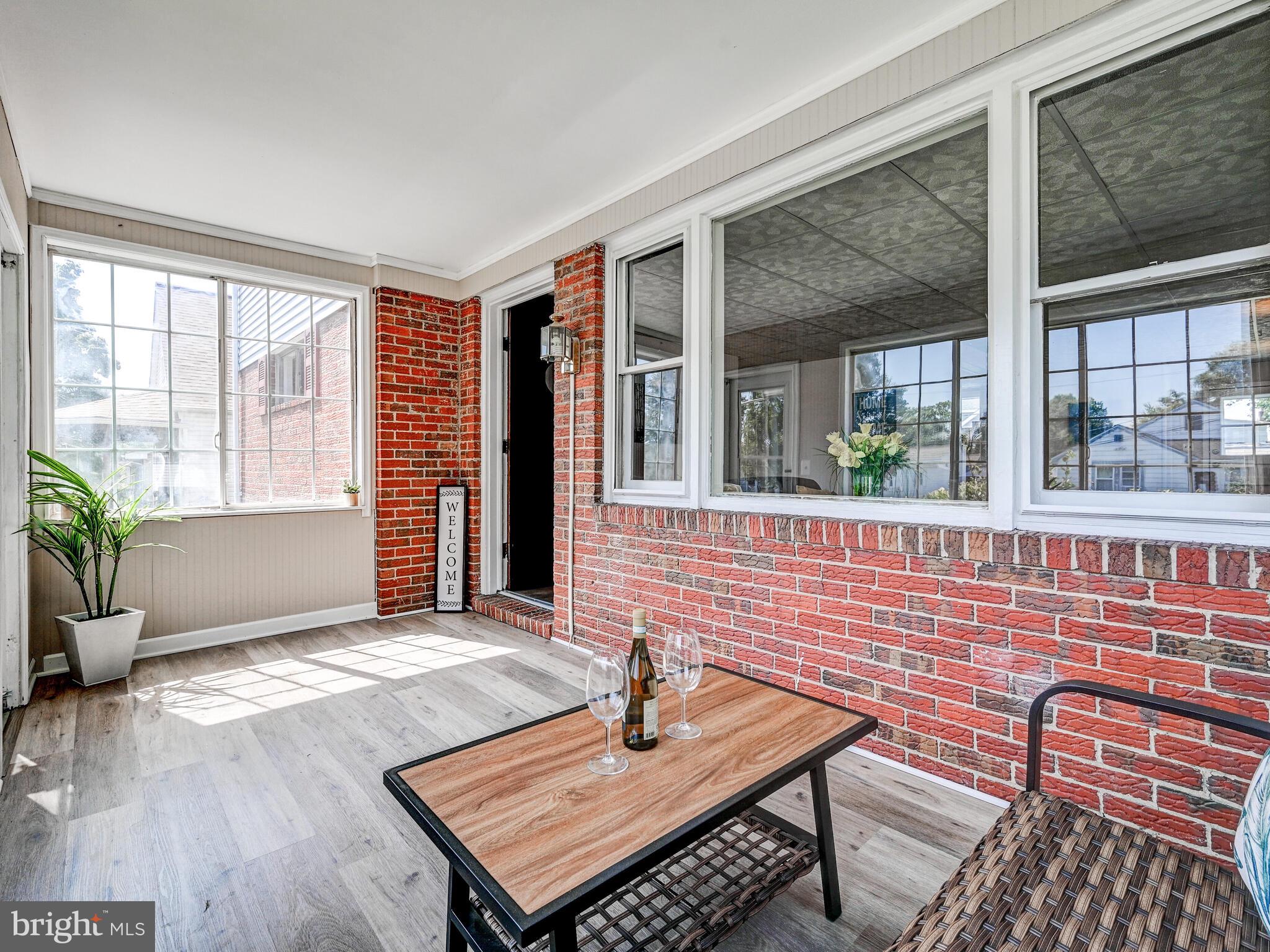 2510 Veronica Ave