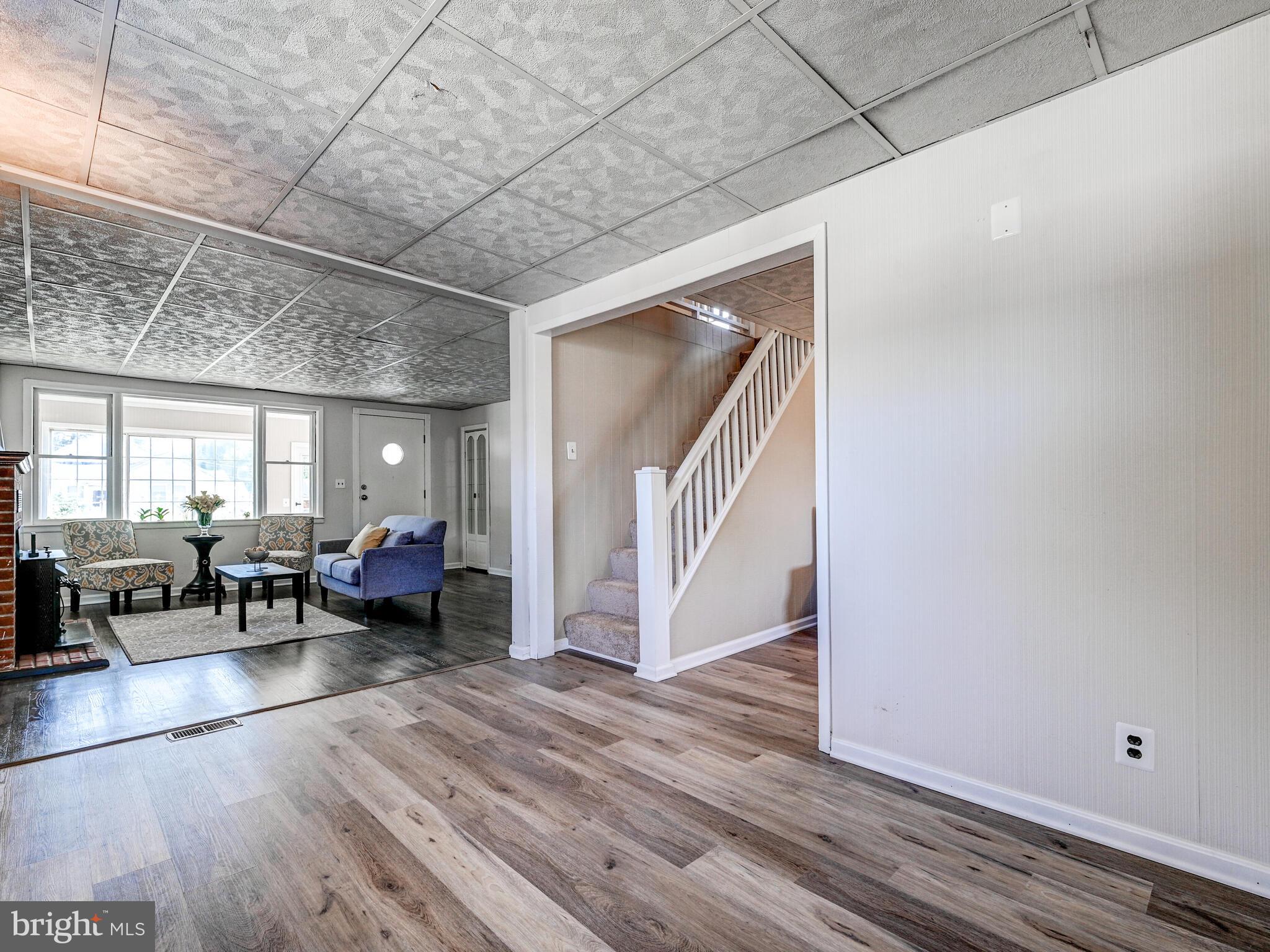2510 Veronica Ave