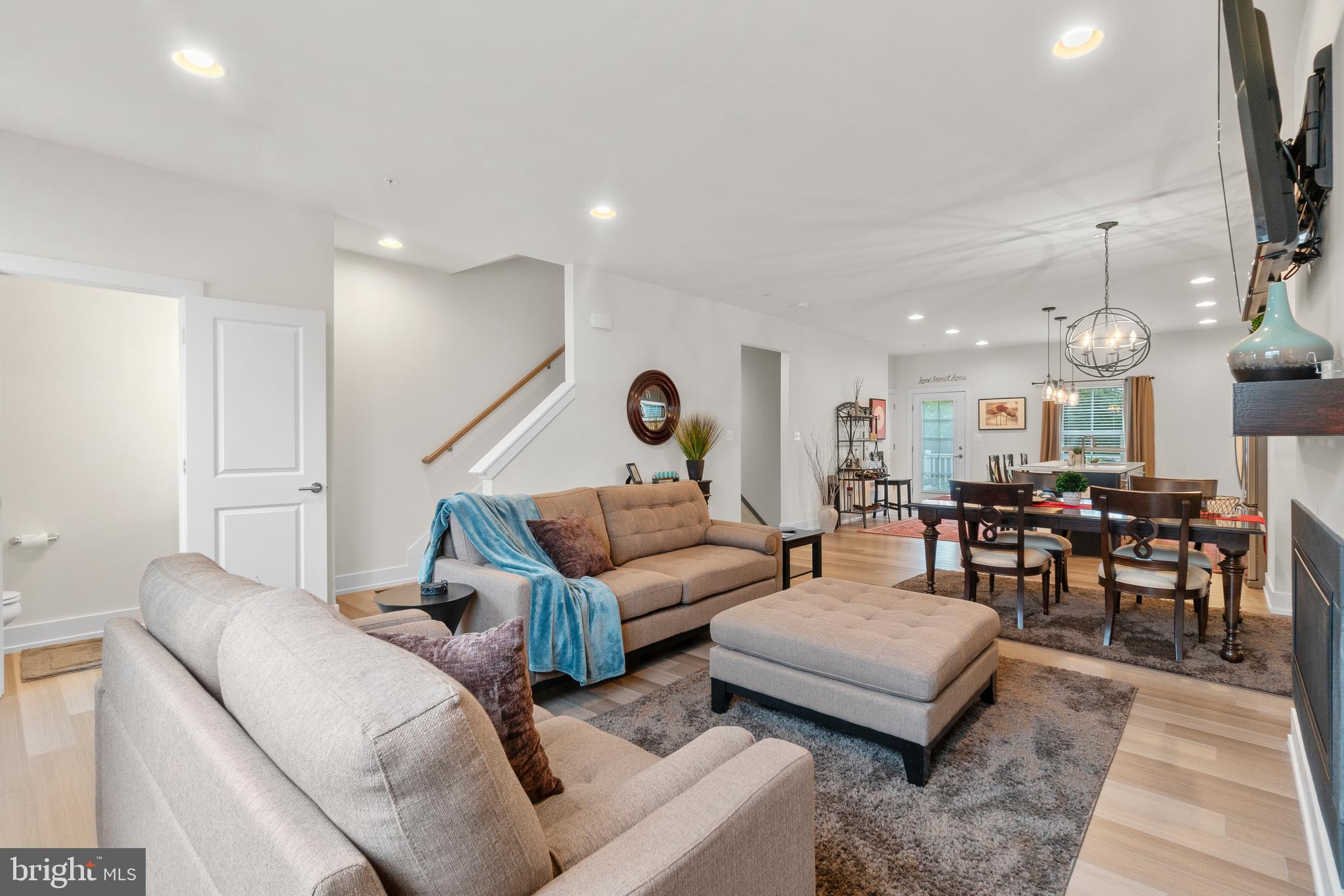 10120 Whitaker Way